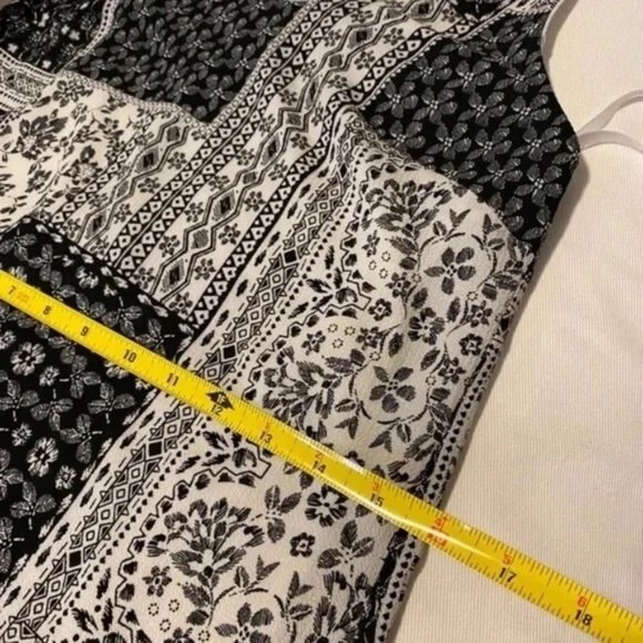 B. Darlin Womens Sleeveless Summer Mini Dress. Black/White. Size 1/2. Cute. - Picture 4 of 6